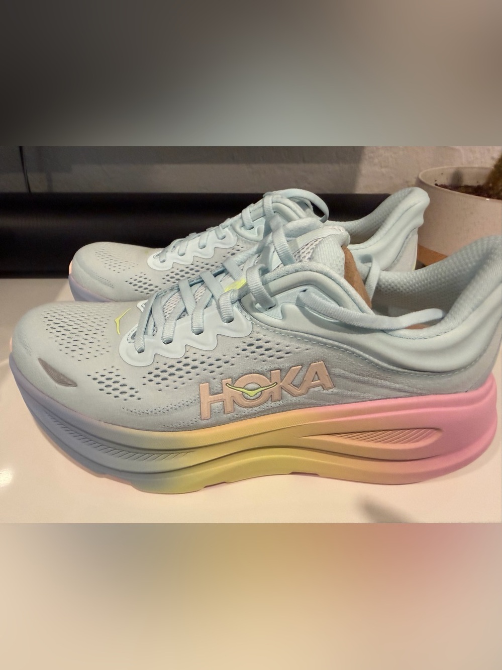 NEW in Box Hoka One One Women's Bondi 9 Shoes Glimmering Blue/Overcast